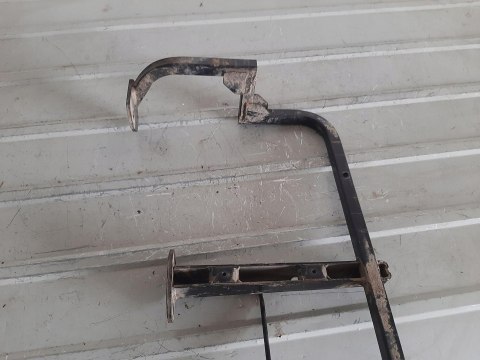 STOPIEŃ STELAŻ PODNÓŻEK DINLI 700