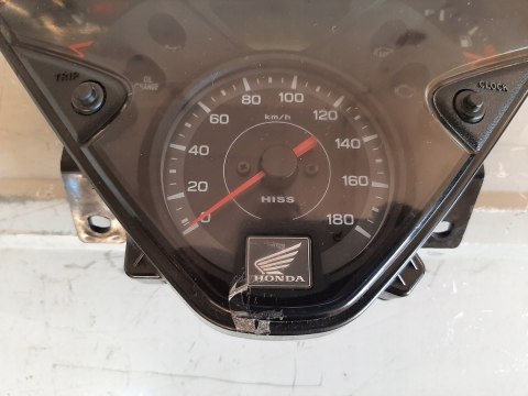 LICZNIK ZEGARY PRĘDKOŚCIOMIERZ HONDA SH 300 LICZNIK ZEGARY PRĘDKOŚCIOMIERZ HONDA SH 300