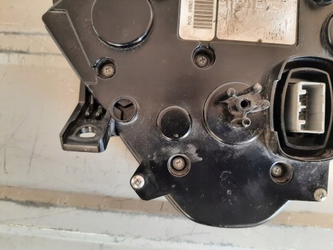 LICZNIK ZEGARY PRĘDKOŚCIOMIERZ HONDA SH 300 LICZNIK ZEGARY PRĘDKOŚCIOMIERZ HONDA SH 300