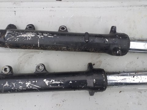 LAGI ZAWIESZENIE PRZÓD KPL SUZUKI GSXR 750 GR77A LAGI ZAWIESZENIE PRZÓD KPL SUZUKI GSXR 750 GR77A