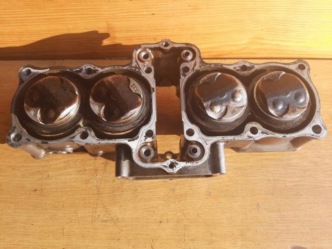 CYLINDER + TŁOKI KPL HONDA CB1 400