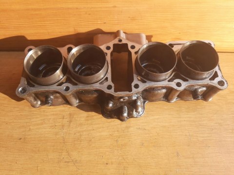 CYLINDER + TŁOKI KPL HONDA CB1 400