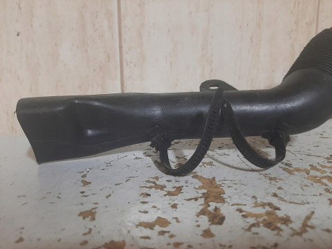 KANAŁ WLOTU POWIETRZA SUZUKI GSX R 750 KANAŁ WLOTU POWIETRZA SUZUKI GSX R 750
