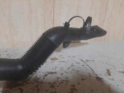 KANAŁ WLOTU POWIETRZA SUZUKI GSX R 750 KANAŁ WLOTU POWIETRZA SUZUKI GSX R 750