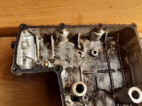 MISKA OLEJOWA OLEJU HONDA CB1 400