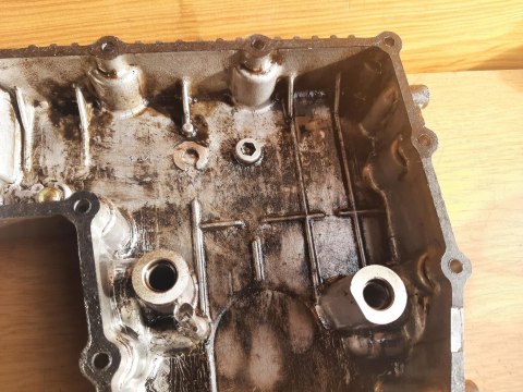 MISKA OLEJOWA OLEJU HONDA CB1 400