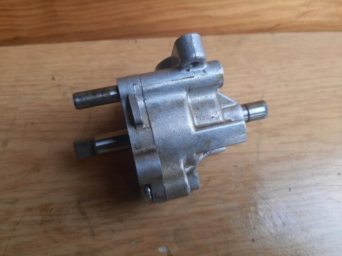 POMPA OLEJU HONDA CB1 400 POMPA OLEJU HONDA CB1 400