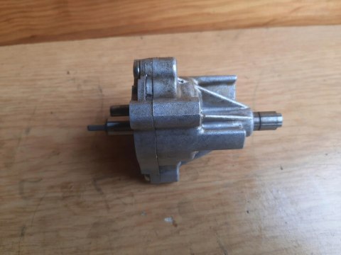 POMPA OLEJU HONDA CB1 400 POMPA OLEJU HONDA CB1 400