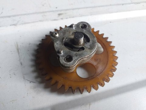 POMPA OLEJU LINHAI HYTRACK 260