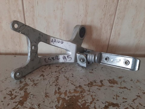SET PODNÓŻEK PASAŻERA LEWY SUZUKI GSX-R 1100 SET PODNÓŻEK PASAŻERA LEWY SUZUKI GSX-R 1100
