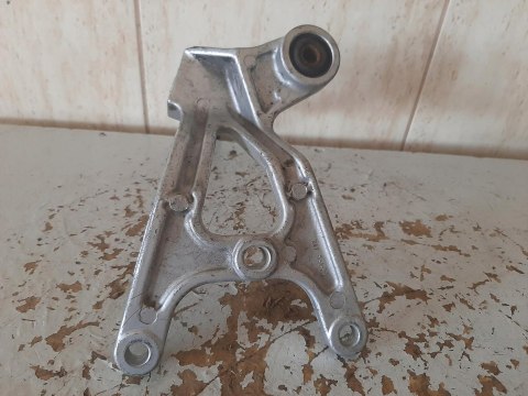 SET PODNÓŻEK PASAŻERA LEWY SUZUKI GSX-R 1100 SET PODNÓŻEK PASAŻERA LEWY SUZUKI GSX-R 1100