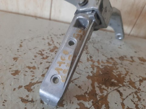 SET PODNÓŻEK PASAŻERA LEWY SUZUKI GSX-R 1100 SET PODNÓŻEK PASAŻERA LEWY SUZUKI GSX-R 1100