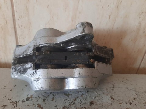 ZACISK HAMULCOWY PRZÓD PRAWY YAMAHA TDM 850 4TX