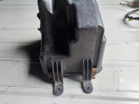 AIRBOX FILTR POWIETRZA ADLY 400 AIRBOX FILTR POWIETRZA ADLY 400
