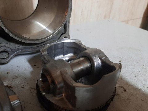 CYLINDER + TŁOKI KPL KAWASAKI ZX12R