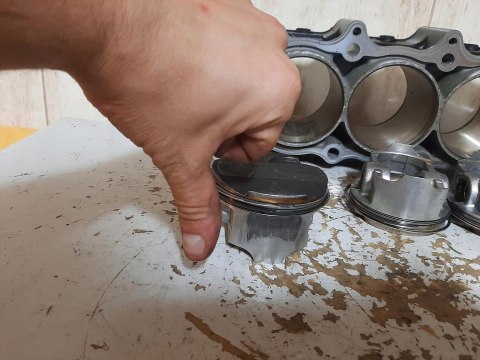 CYLINDER + TŁOKI KPL KAWASAKI ZX12R