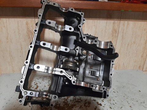 KARTER BLOK SILNIKA POŁÓWKA KAWASAKI ZX12R KARTER BLOK SILNIKA POŁÓWKA KAWASAKI ZX12R