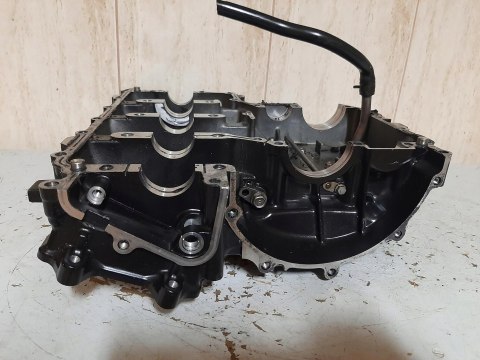 KARTER BLOK SILNIKA POŁÓWKA KAWASAKI ZX12R KARTER BLOK SILNIKA POŁÓWKA KAWASAKI ZX12R