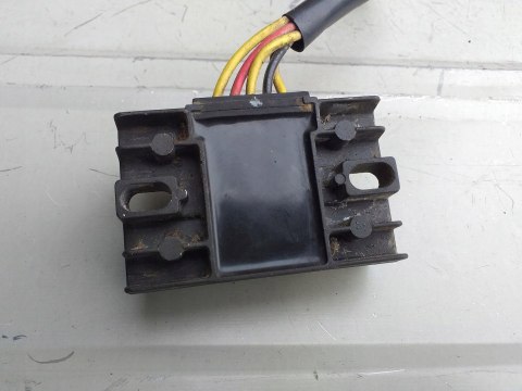 REGULATOR NAPIĘCIA SUZUKI QUADRUNNER 250 REGULATOR NAPIĘCIA SUZUKI QUADRUNNER 250