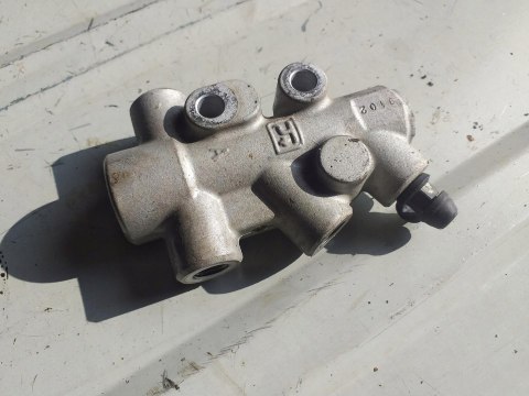 ROZDZIELACZ HAMULCY YAMAHA RAPTOR 250 ROZDZIELACZ HAMULCY YAMAHA RAPTOR 250