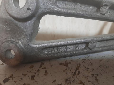 SET PODNÓŻEK YAMAHA TDR 125 SET PODNÓŻEK YAMAHA TDR 125