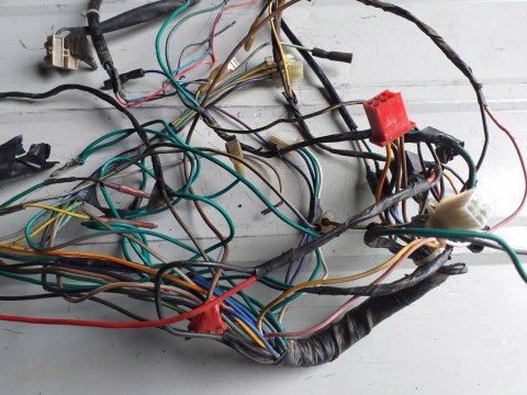 WIĄZKA INSTALACJA ELEKTRYCZNA ADLY 400 WIĄZKA INSTALACJA ELEKTRYCZNA ADLY 400