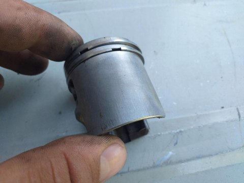 CYLINDER + TŁOK KPL DERBI VAMOS 50 CYLINDER + TŁOK KPL DERBI VAMOS 50