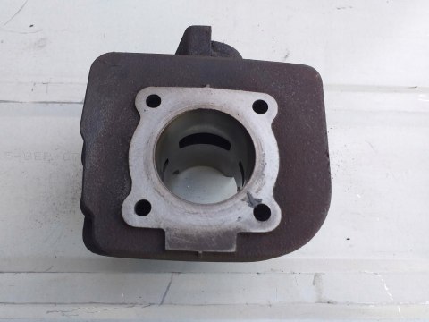CYLINDER + TŁOK KPL DERBI VAMOS 50 CYLINDER + TŁOK KPL DERBI VAMOS 50