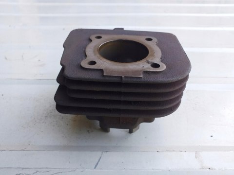 CYLINDER + TŁOK KPL DERBI VAMOS 50 CYLINDER + TŁOK KPL DERBI VAMOS 50