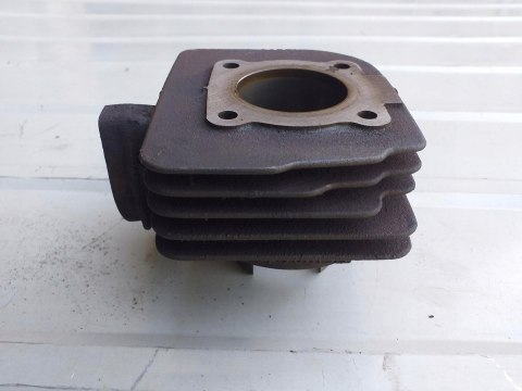 CYLINDER + TŁOK KPL DERBI VAMOS 50 CYLINDER + TŁOK KPL DERBI VAMOS 50