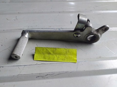 DŹWIGNIA HAMULCA TYŁ SUZUKI GSXR 750 DŹWIGNIA HAMULCA TYŁ SUZUKI GSXR 750