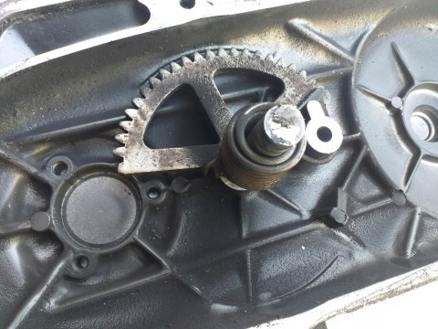 POKRYWA DEKIEL OSŁONA DERBI VAMOS 50