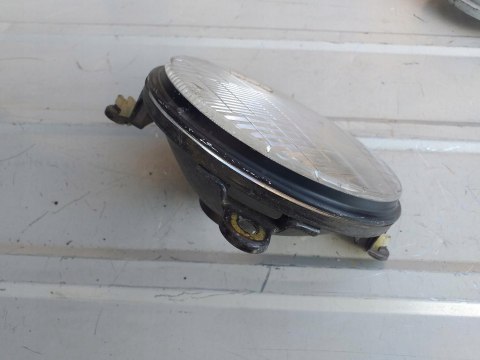 REFLEKTOR LAMPA PRZÓD SUZUKI GSXR 750 REFLEKTOR LAMPA PRZÓD SUZUKI GSXR 750