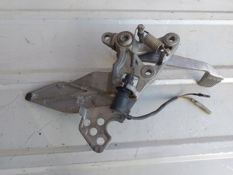 SET PODNÓŻEK DŹWIGNIA HAMULCA KPL YAMAHA FZR 1000 SET PODNÓŻEK DŹWIGNIA HAMULCA KPL YAMAHA FZR 1000