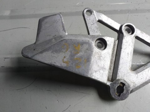 SET PODNÓŻEK SUZUKI RG 125