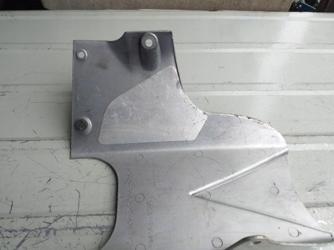 PŁUG OSŁONA ŁĄCZNIK OWIEWKA SUZUKI GSXR 600