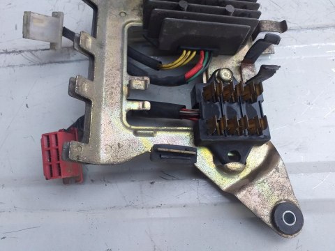 UCHWYT MOCOWANIE REGULATOR NAPIĘCIA HONDA CB 400