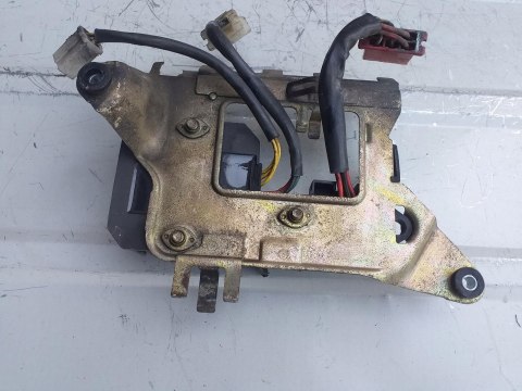 UCHWYT MOCOWANIE REGULATOR NAPIĘCIA HONDA CB 400