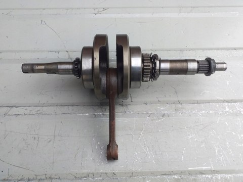 WAŁ KORBOWY KORBOWÓD KAWASAKI KLF 220 WAŁ KORBOWY KORBOWÓD KAWASAKI KLF 220