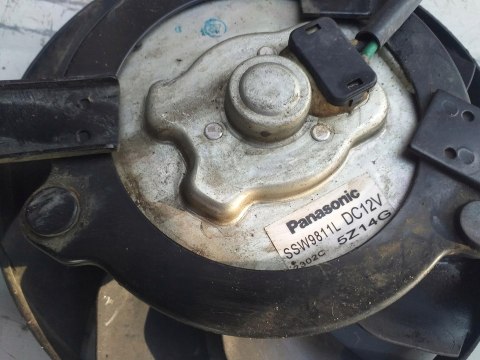 WENTYLATOR WIATRAK CHŁODNICY TRIUMPH DAYTONA 675