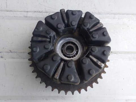 ZĘBATKA ZABIERAK GUMY KAWASAKI ZX6R ZĘBATKA ZABIERAK GUMY KAWASAKI ZX6R