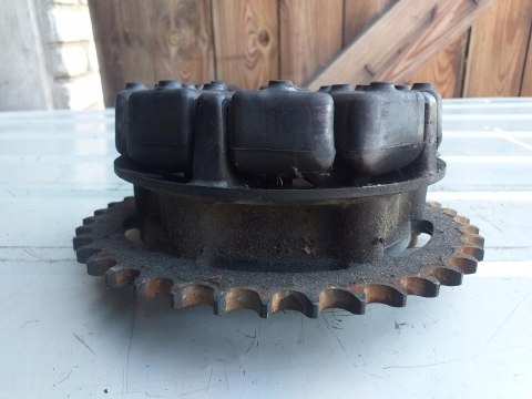 ZĘBATKA ZABIERAK GUMY KAWASAKI ZX6R ZĘBATKA ZABIERAK GUMY KAWASAKI ZX6R