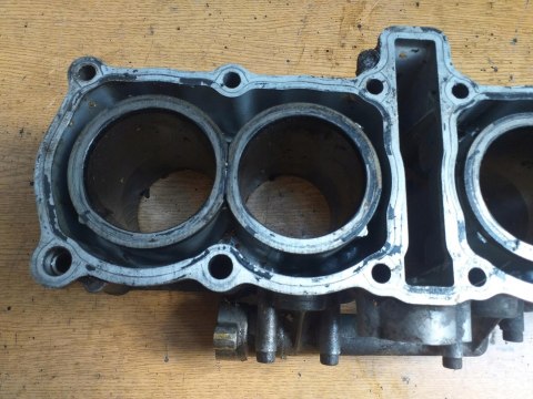 CYLINDER + TŁOKI KPL YAMAHA FZR 500 3HJ