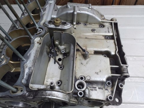 KARTERY BLOK SILNIKA KPL SUZUKI GS 850