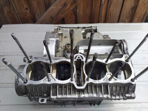 KARTERY BLOK SILNIKA KPL SUZUKI GS 850