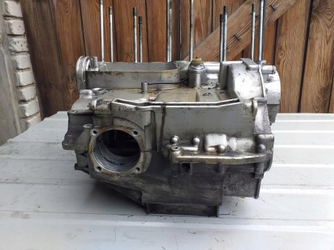 KARTERY BLOK SILNIKA KPL SUZUKI GS 850