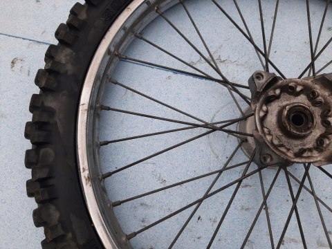 KOŁO FELGA PRZÓD SUZUKI TS 125 R KOŁO FELGA PRZÓD SUZUKI TS 125 R