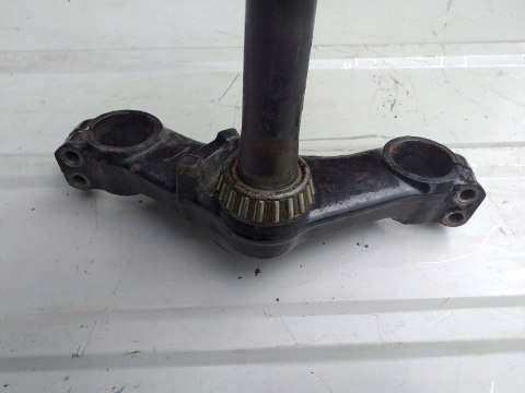 SZTYCA PÓŁKA DOLNA ZAWIESZENIA SUZUKI GS 850 SZTYCA PÓŁKA DOLNA ZAWIESZENIA SUZUKI GS 850