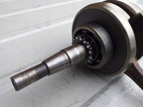 WAŁ KORBOWY KORBOWÓD KAWASAKI KLF 300 WAŁ KORBOWY KORBOWÓD KAWASAKI KLF 300