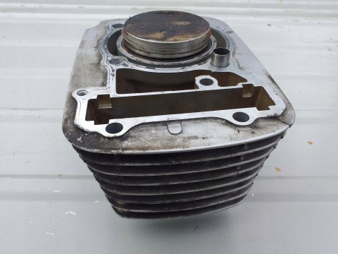CYLINDER TŁOK HONDA SHADOW VT 600 CYLINDER TŁOK HONDA SHADOW VT 600